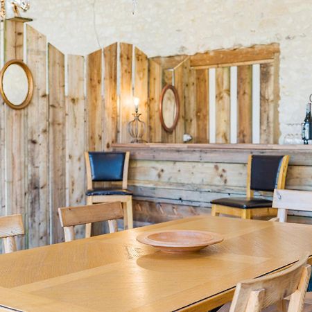 Gites Arches De Muschamp Cussay Ngoại thất bức ảnh